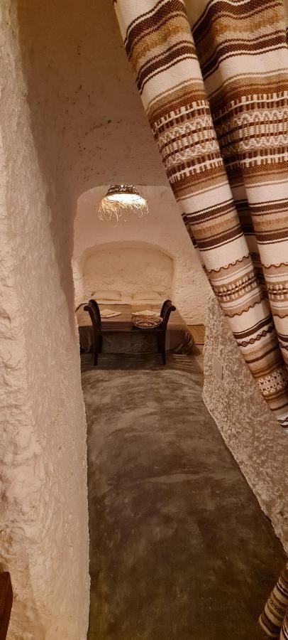 Cuevas Los Coloraos - El Bandido Villanueva de las Torres Bagian luar foto