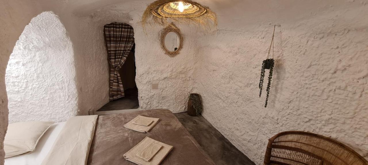 Cuevas Los Coloraos - El Bandido Villanueva de las Torres Bagian luar foto