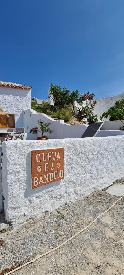 Cuevas Los Coloraos - El Bandido Villanueva de las Torres Bagian luar foto